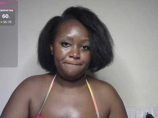 miss-caramel live cam on BongaCams