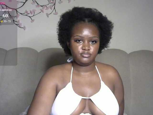 miss-caramel live cam on BongaCams