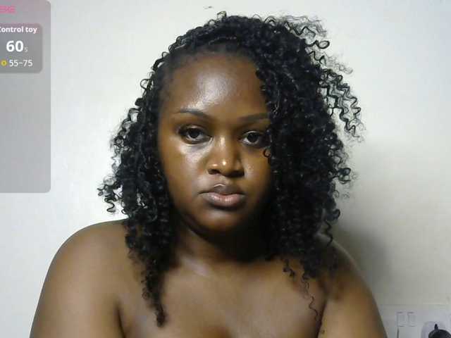 miss-caramel live cam on BongaCams