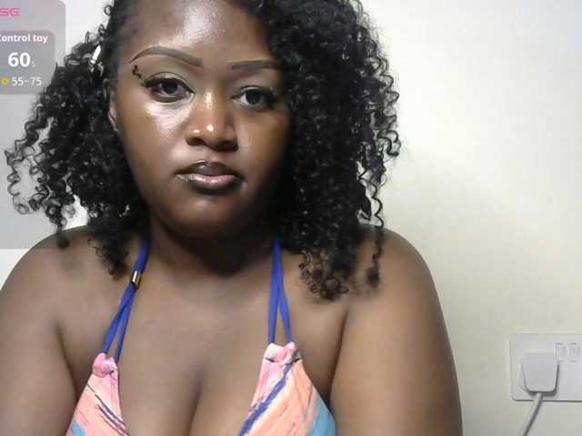miss-caramel live cam on BongaCams