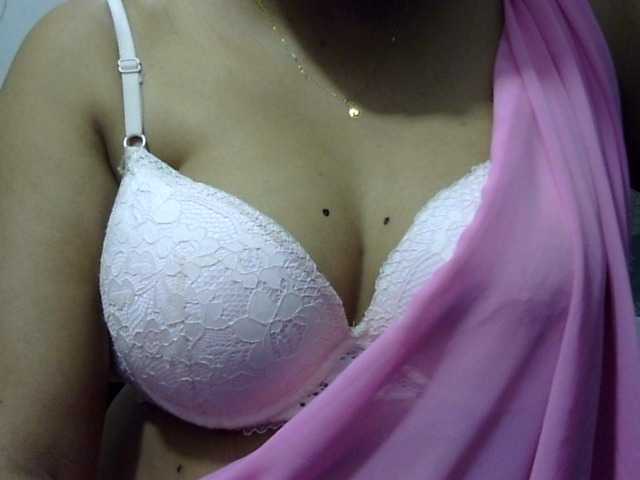 Jerin25 live cam on BongaCams