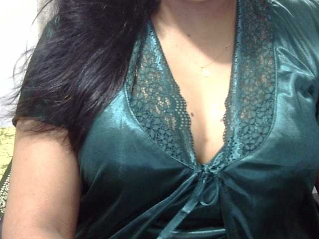 Jerin25 live cam on BongaCams
