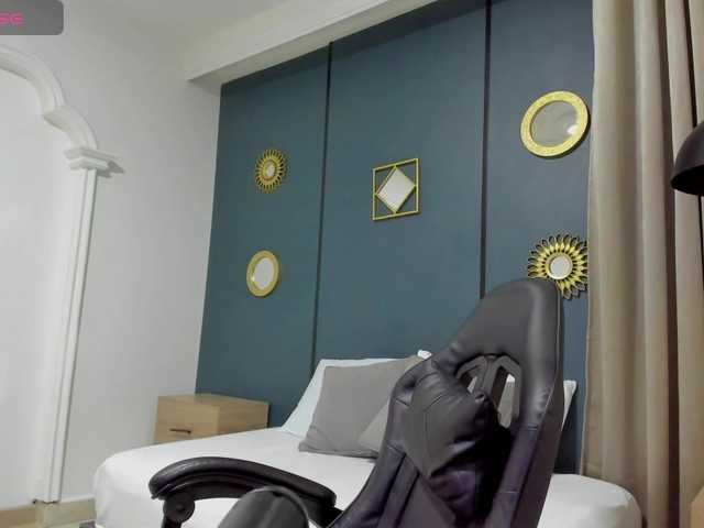 lia-sexx19's BongaCams show and profile