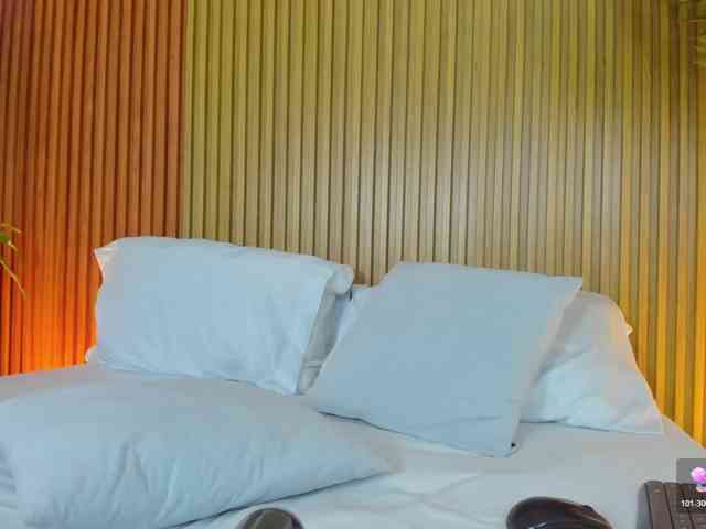 lia-sexx19 webcam