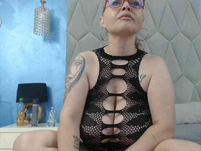 AretiAlisia webcam