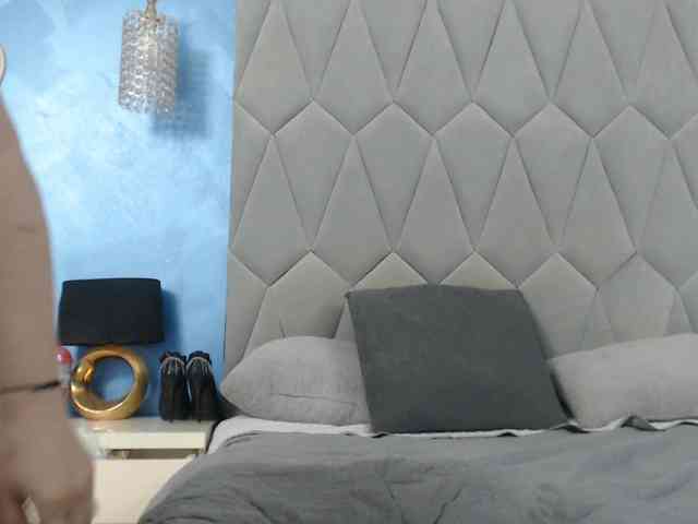 AretiAlisia webcam