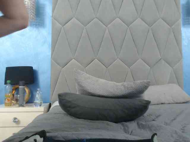 AretiAlisia webcam