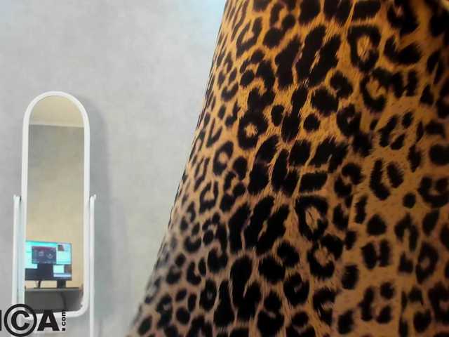 Sandra-Wi1son live cam on BongaCams