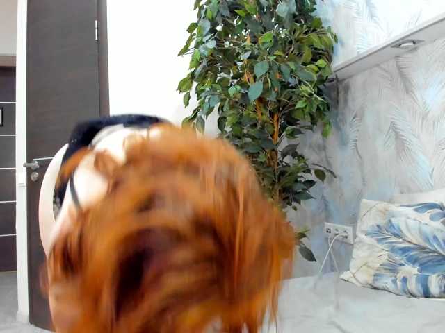 Sandra-Wi1son live cam on BongaCams