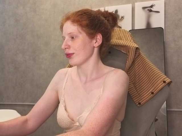 Sandra-Wi1son live cam on BongaCams