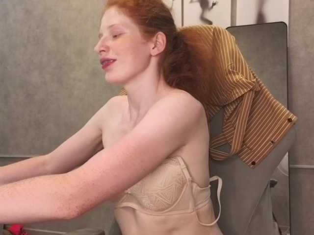Sandra-Wi1son live cam on BongaCams