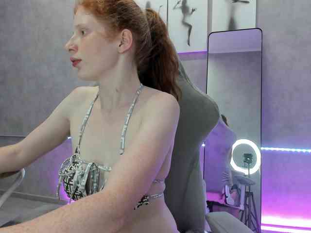 Sandra-Wi1son webcam
