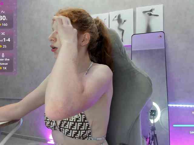 Sandra-Wi1son webcam