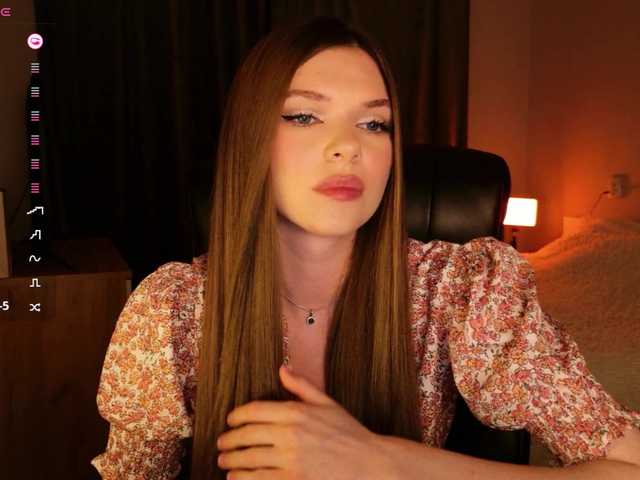 mirrrrra live cam on BongaCams