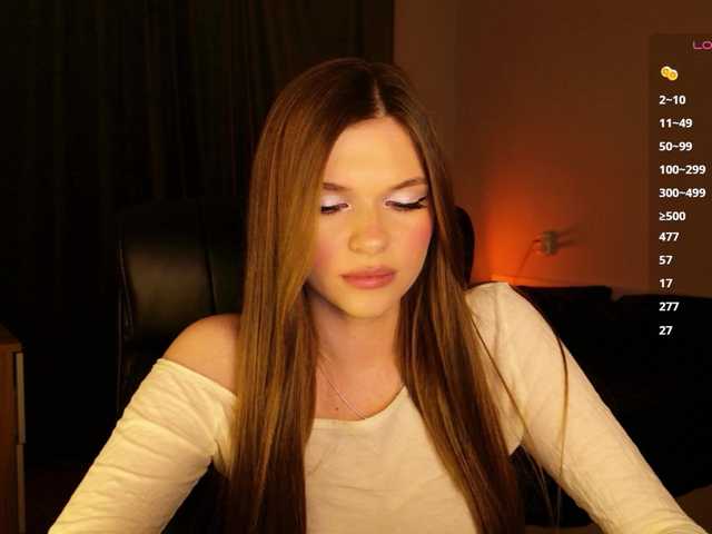 mirrrrra live sex show