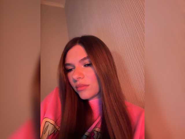 mirrrrra live cam on BongaCams