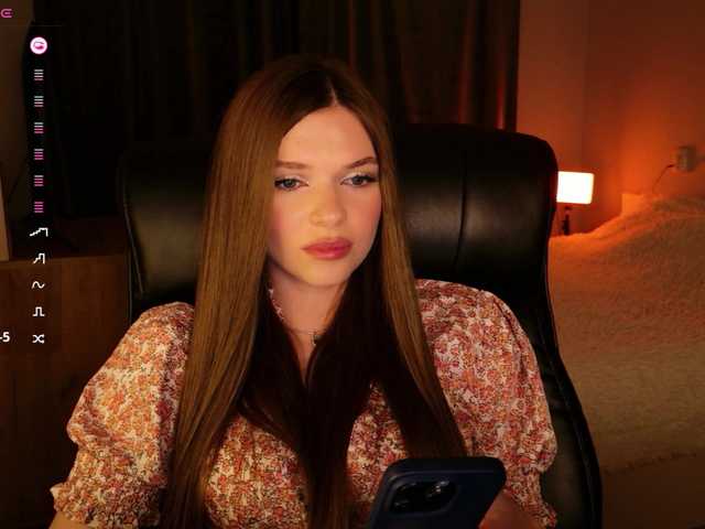 mirrrrra live cam on BongaCams
