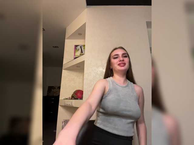 Ineska1327 live cam on BongaCams