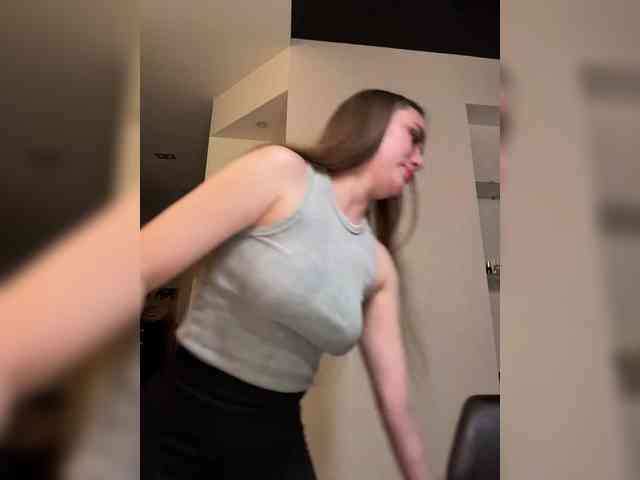 Ineska1327 webcam