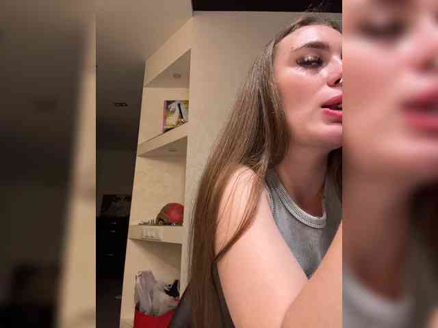 Ineska1327 webcam