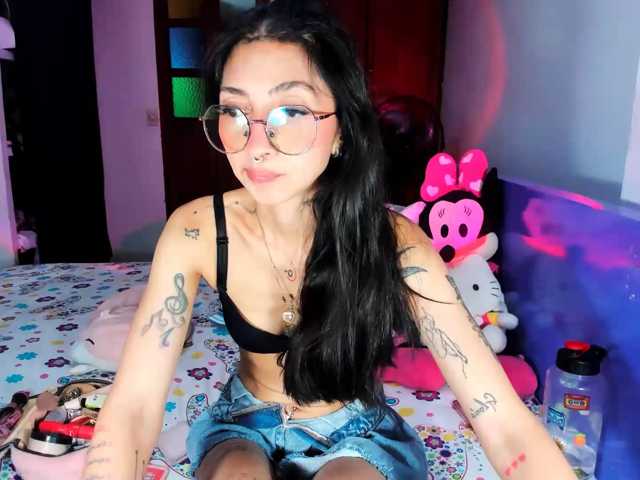 Anaislux live cam on BongaCams