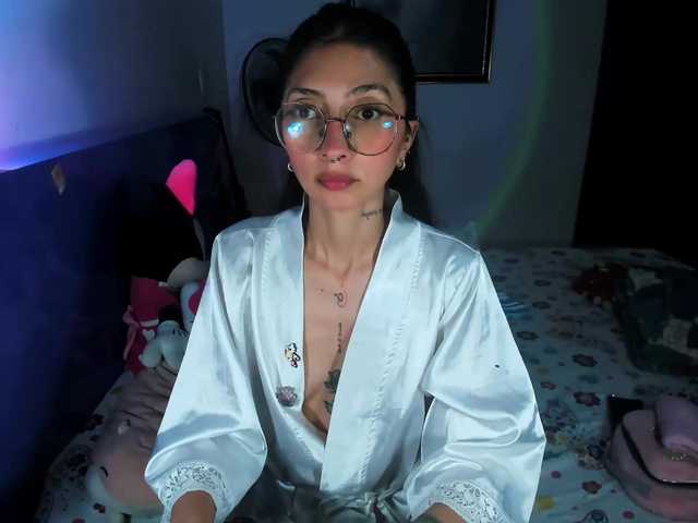 Anaislux live cam on BongaCams