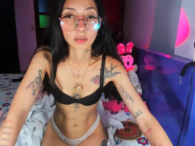 Anaislux live cam on BongaCams