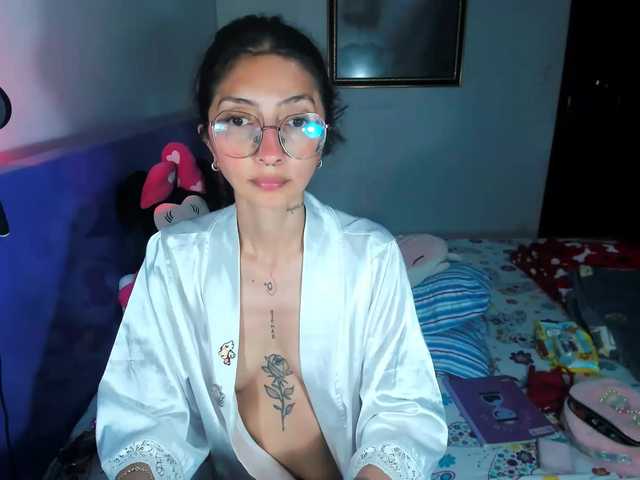 Anaislux live cam on BongaCams