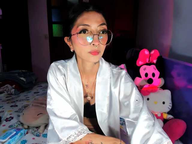 Anaislux live cam on BongaCams