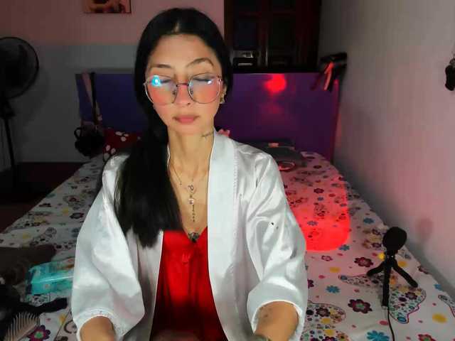 Anaislux live cam on BongaCams