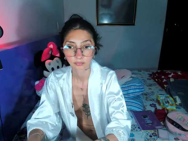 Anaislux live cam on BongaCams