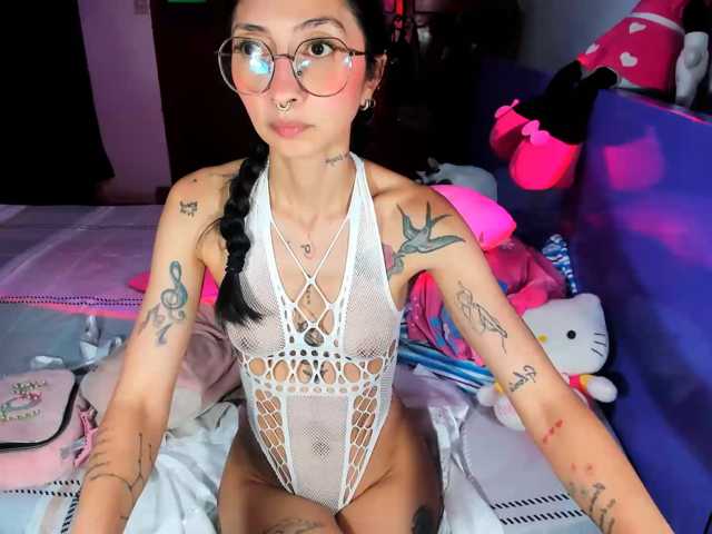 Anaislux, live now on BongaCams