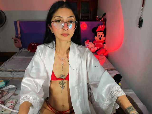 Anaislux live cam on BongaCams