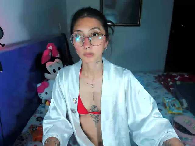 Anaislux live cam on BongaCams