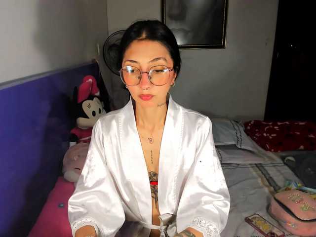 Anaislux live cam on BongaCams