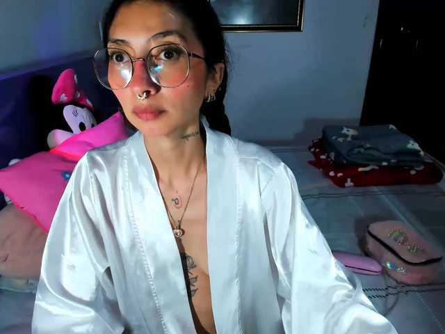 Anaislux live cam on BongaCams