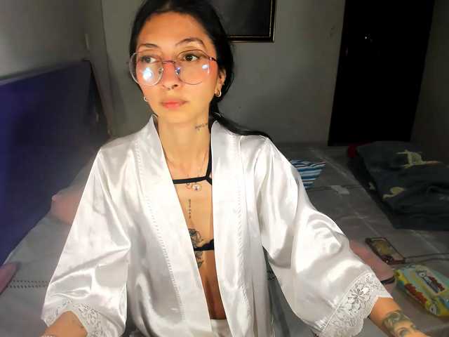 Anaislux live cam on BongaCams