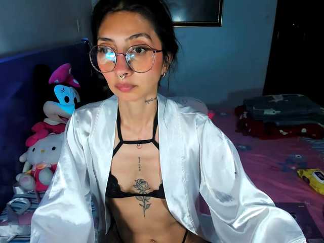 Anaislux live cam on BongaCams