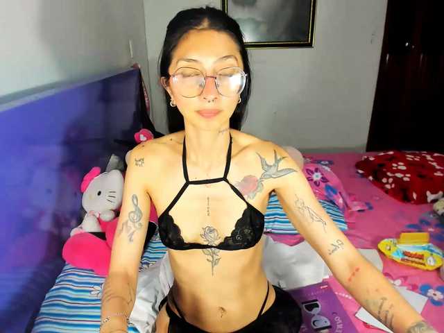 Anaislux live cam on BongaCams