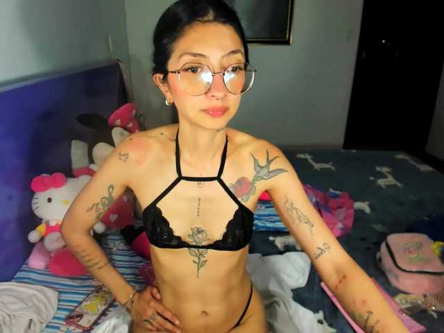 Anaislux live cam on BongaCams