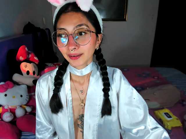 Anaislux live cam on BongaCams