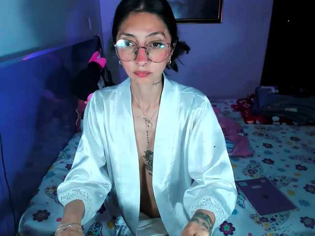 Anaislux live cam on BongaCams