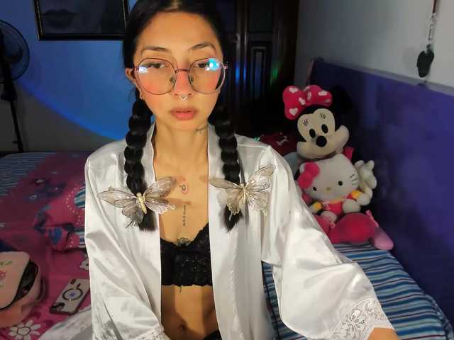 Anaislux live cam on BongaCams