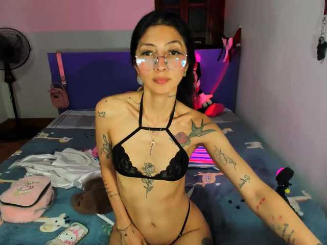 Anaislux live cam on BongaCams