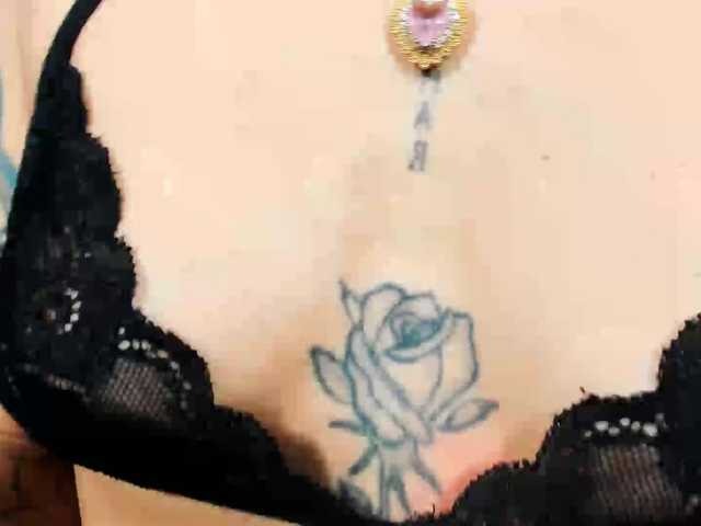 Anaislux live cam on BongaCams