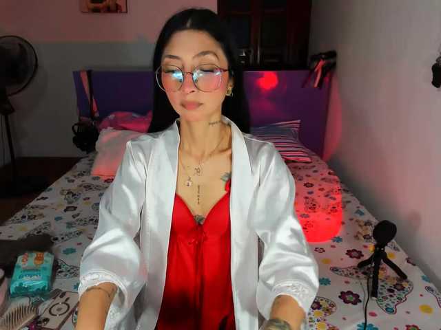 Anaislux live cam on BongaCams