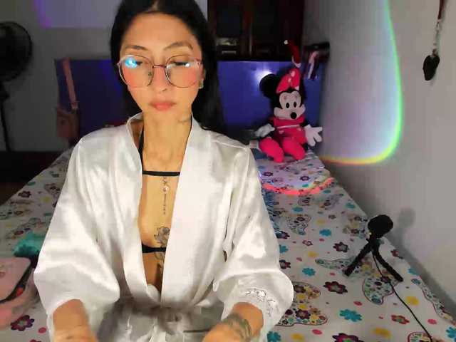Anaislux live cam on BongaCams