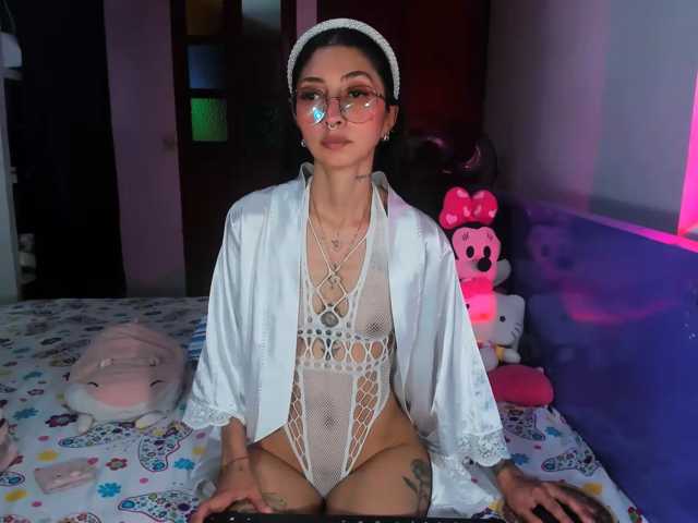 Anaislux live cam on BongaCams