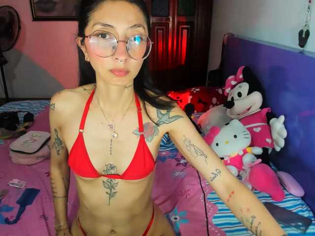 Anaislux live cam on BongaCams