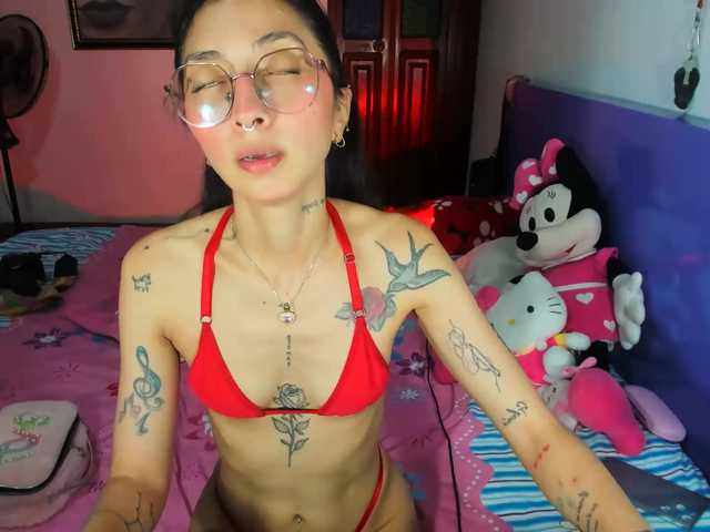 Anaislux live cam on BongaCams